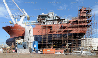 Stocznia Gdynia S.A. NA terenie zakladu dziala obecnie...