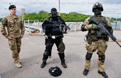 Gdynia. Torpedownia na terenie portu wojennego na Oksywiu....