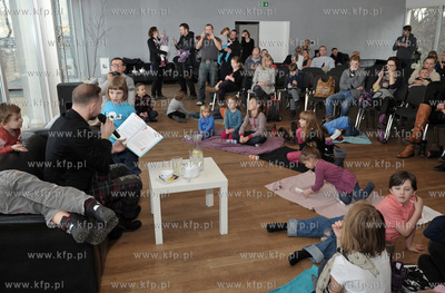 Sopot. Zatoka Sztuki. Spotkanie z cyklu Czytamy Dzieciom....