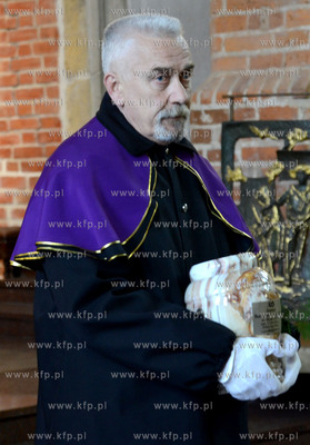 Msza w intencji zmarlego Janusza Rydzewskiego w kosciele...