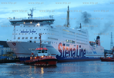Wyjscie promu Stena Germanica z portu w Gdansku po...