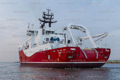 Kablowiec Siem Aimery - wychodzi z portu Gdansk w dniu...