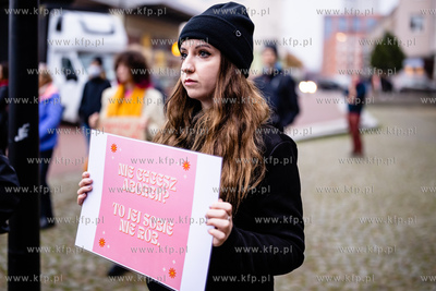 Gdańsk. Protest kobiet z racji drugiej rocznicy wyroku...
