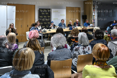 Biblioteka Sopocka. SOPOTEKA. Głośne czytanie fragmentów...