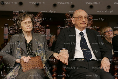 Wladyslaw Baroszewski otrzymal honorowe obywatelstwo...