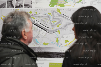 Gdansk. Robocze spotkanie w sprawie budowy toru wyscigowego...