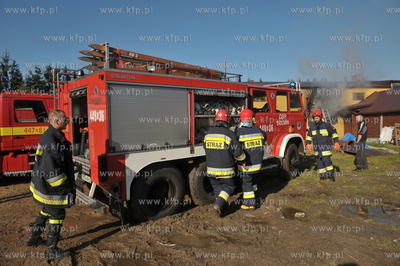 Kilka jednostek strazy pozarnej bralo udzial w akcji...