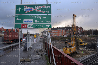 Gdansk. Budowa przystanku SKM Gdansk-Srodmiescie. 25.11.2013...