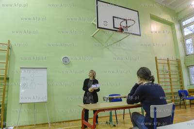 Gdańsk, Przymorze. Egzamin gimnazjalny w Gimnazjum...