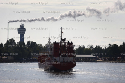 Gdansk.Kanal portowy.
27.06.2009
fot. Krzysztof Mystkowski...