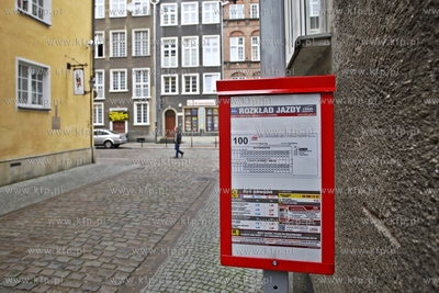 Inauguracja linii autobusowej 100, ktora mieszkancy...