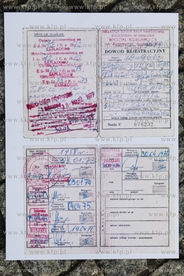 Zabytkowy samochod marki Warszawa, ktora jezdzil Karol...