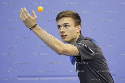 Tenisista stolowy Jakub Folwarski.
17.11.2014
fot....