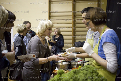 Gdańsk. Szkoła Podstawowa nr 44. Pierwsza kolacja...