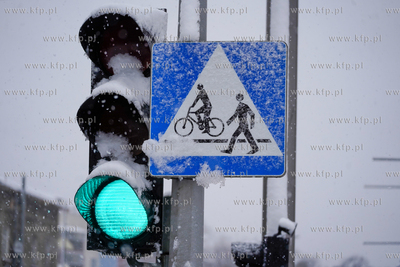 Zima z Gdańsku. Pętla Siedlce. Sygnalizacja świetlna....