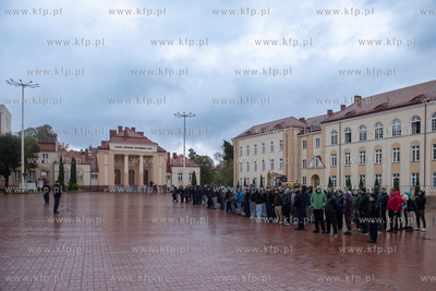 Akademia Marynarki Wojennej w Gdyni. Trenuj w wojskiem...