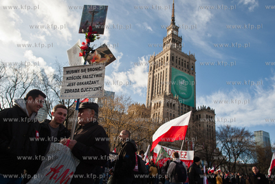 Warszawski "Marsz Niepodległosci" organizowany przez...