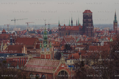 Zimowa panorama Gdańska z Góry Gradowej. 1.02.2022...