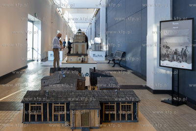 Muzeum Emigracji w Gdyni. Wystawa czasowa "Gdynia,...