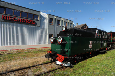 Niechorze. Gryficka Kolej Waskotorowa jezdzaca obecnie...