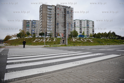 Gdansk. Chelm. Napis PALIKOT ulozony z plytek chodnikowych...