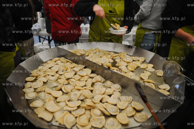 Gdansk. Targ Weglowy. XVII Wigilia dla ubogich, samotnych...