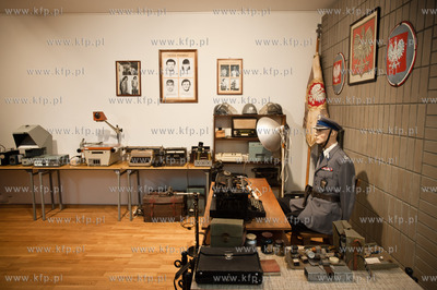 Uniwersytet Gdanski. Wydzial Prawa i Administracji....