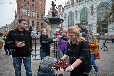 Gdansk. Dlugi Targ. Kolo Gdanskie Stowarzyszenia Mlodzi...