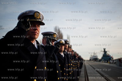 Port Wojenny w Gdyni. Ceremonia ostatniego opuszczenia...