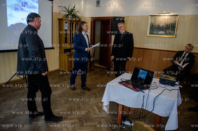 Restauracja Gryf w Zukowie. Promocja albumu Zukowo.
Nz...