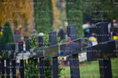Gdansk. Cmentarz Lostowicki. Dzien Wszystkich Swietych....