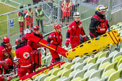 Gdansk. Stadion PGE Arena. Cwiczenia grup ratownikow...
