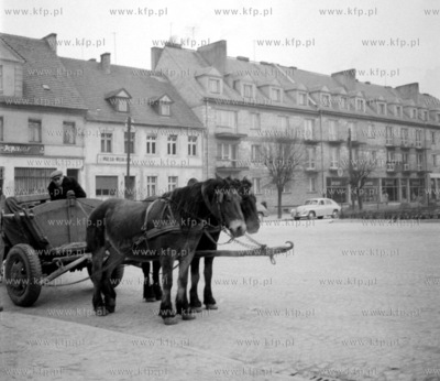 Rynek w miasteczku na Pomorzu. PROSIMY O INFORMACJE...