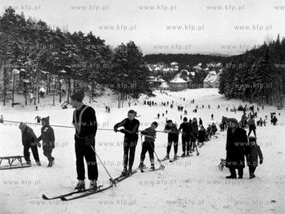 Wyciąg narciarski na Łysą Górę w Sopocie. 1962...
