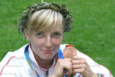 Anna Rogowska - brazowa medalistka z Aten 2004 w skoku...