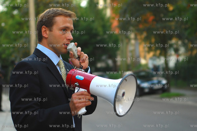Manifestacja pod konsulatem Federacji Rosyjskiej w...