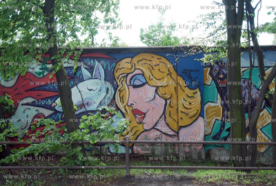 Murales - prace artysty Rafala Roskowinskiego na ulicy...