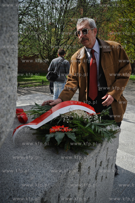 Minuta ciszy poswiecona poslane Izabeli Jarugi-Nowackiej,...