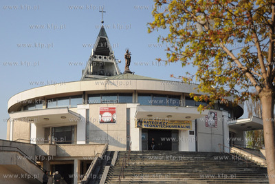 Kosciol parafialny NMP Wspomozenia Wiernych w Rumi,...