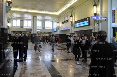 Dworzec kolejowy Gdynia Glowna oddany do uzytku po...