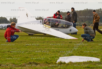 Pruszcz Gdanski, zawody na celnosc ladowania o puchar...