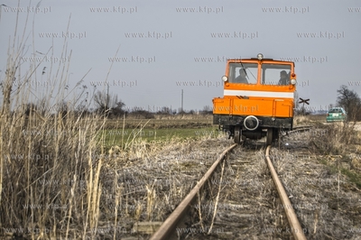 Zuławska Kolej Dojazdowa. Przejazd drezyna motorowa...