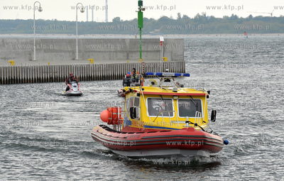 Sopot. Zatoka Gdanska. Okolo godziny 11 zatonela lodz...