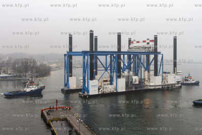 Zourite, barka samopodnosna do budowy estakady przybrzeznej...