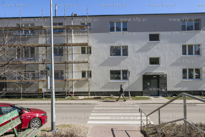 Remont bloku przy ulicy Niepodległości w Pruszczu...