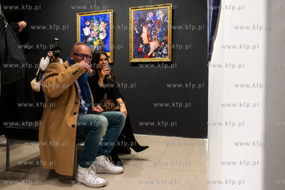 Wernisaż wystawy malarstwa Rity Staszulonok w Cosma...