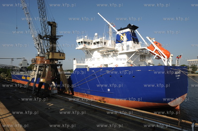 Do Gdańska przyplynal statek BULKNES z kruszywem pod...