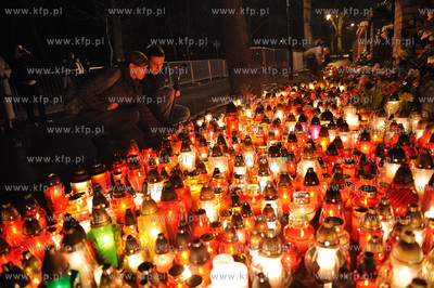 Zaloba po katastrofie samolotu prezydenckiego pod Smolenskiem....