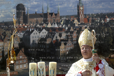 Glowne uroczystosci Bozego Ciala w Gdansku. Metropolita...