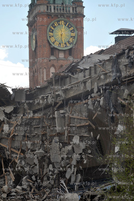 Wyburzanie kina Neptun w Gdansku. Powstanie tutaj hotel...